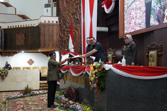 17165394338687649646212608956687 Copy 640x427