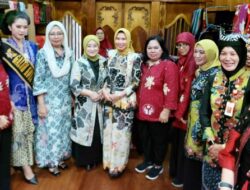 Pekan Batik Daerah, Pj Ketua Dekranasda Dian Adiyanti Kenalkan Batik Khas Bojonegoro