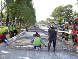 Pemkot Surabaya Targetkan Betonisasi Segmen 7-8 Dupak Rukun Selesai Agustus 2024