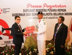 Jelang Peringatan HUT RI Ke 79. Pj Bupati Adriyanto Terima Duplikat Bendera Pusaka