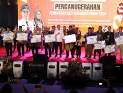 Wali Kota Surabaya Beri Penghargaan untuk Kampung Responsif Gender