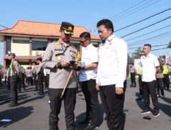 Cegah Judi Online, Kapolres Bojonegoro Sidak HP Seluruh Anggota