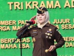 Di Apel Pagi Kajati Jatim Mia Amiati Beri Pesan Khusus kepada Para Jaksa