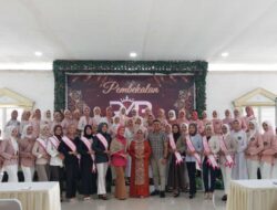 Ketua Tim PKK Kab Bojonegoro Beri Pembekalan RMB 2025 Perlunya 4B