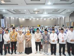 Kanwil Kemenag Jatim Lepas Jemaah Haji Kloter Pertama Embarkasi Surabaya,