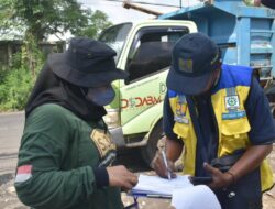 Pemkot Surabaya Dan BBWS Bengawan Solo Tertibkan Bangunan Liar Di Sempadan Sungai Lamong