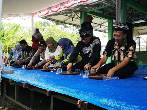 17512402204466491078679011902420 Copy 600x450