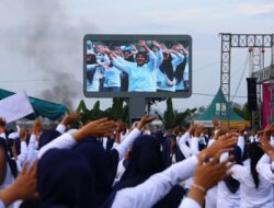 Fun Walk 1.000 Bidan Bojonegoro Dan Launching Senam Sehat BMM Berlangsung Meriah