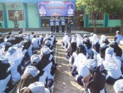 Dukung Kegiatan MPLS, Babinsa Kodim Bojonegoro berikan Pendidikan Karakter