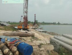 Pembangunan Tebing Pelindung Sungai Yang Ambruk Di Lebaksari Kini Sudah Mulai Dikerjakan Lagi
