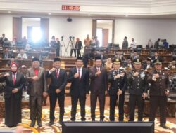 Bupati Wahono Dengarkan Pidato Kenegaraan Presiden Prabowo Dal Rangka HUT RI Ke- 80