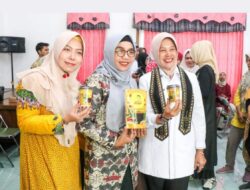 Wabup Nurul Azizah Bersama Cantika Wahono Membuka Bimtek 6 Bidang SPM