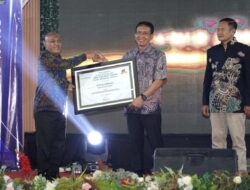 Bupati Wahono Raih Penghargaan Jawa Pos Radar Bojonegoro Awards 2025