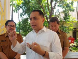 Wali Kota Surabaya Imbau RT/RW dan LPMK Gartiskan Pengurusan KK Dan KTP