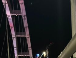 Pemkab Bojonegoro Pasang 30 Lampu LED Di Kawasan Jembatan Sosrodilogo