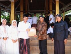Bupati Dan Wabup Bojonegoro Ziarah Ke Makam Raden Bagus Lancing Dan Petilasan Angling Dharma Rangkaian HJB Ke-348