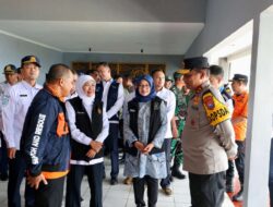 Gubernur Khofifah Dan Kapolda Jatim Pantau Pengamanan Masa Liburan Di Banyuwangi