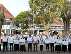 Pemkab Bojonegoro Serahkan Penghargaan Serta Sarana Penunjang Layanan Kesehatan Di Puskesmas Dan RSUD