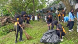 Forkopimda Bojonegoro Gelar Kerja Bakti Serentak Di Taman Bengawan Solo