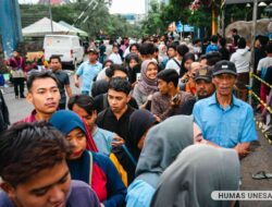 Unesa Bagikan Ribuan Paket Takjil Gratis Setiap Hari Selama Ramadhan 1447 H