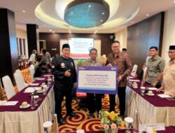 Legislator Bambang Haryo Soekartono Salurkan Bantuan Peralatan Latihan Kepada IPSI Jawa Timur