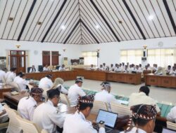 Bupati dan Wakil Bupati Bojonegoro Ikuti Rakor Monitoring Program, Minta Camat Responsif Dan Solutif Pembangunan Prioritas Di Wilayahnya