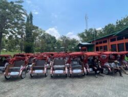 Ratusan Abang Becak Di Bojonegoro Akan Terima Becak Listrik Dari Presiden Prabowo