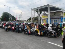 Puncak Mudik, Polres Pelabuhan Tanjungperak Lakukan Rekayasa Lalu Lintas Di Suramadu