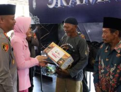 Polres Tulungagung Salurkan Bantuan Sembako Untuk Penggali Kubur dan Bilal Jenazah
