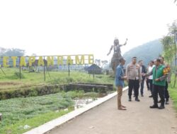 Kapolres Mojokerto Tinjau Objek Wisata di Libur Lebaran Pastikan Keamanan Pengunjung