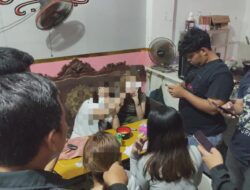 Polres Gresik Amankan 16 Orang dan Puluhan Botol Miras di Cerme, Respons Aduan “Cak Rama