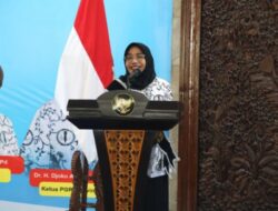 PGRI Bojonegoro Cantika Wahono Dinobatkan Sebagai Ibunda Guru
