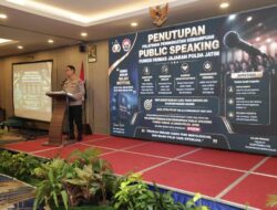Kabid Humas Polda Jatim Tutup Pelatihan Public Speaking, Tekankan Komunikasi Jujur dan Transparan
