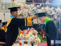 Kukuhkan 1.416 Wisudawan, Rektor Unesa Tekankan Lulusan Mampu Beresiliensi di Level Global