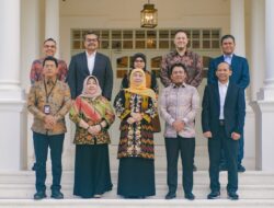Bertemu CEO Maybank Islamic Berhad Malaysia, Gubernur Khofifah Perkuat Bank Jatim Lewat Kolaborasi Keuangan Syariah, Ekosistem Halal dan Penguatan Layanan Remitansi Pekerja Migran Indonesia di Malaysia