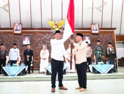 Bupati Dan Wakil Bupati Berangkatkan Kloter 37 Hingga 42.CJH Asal Bojonegoro