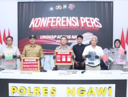 Polres Ngawi Amankan 2 Tersangka Pengedar Narkoba 223,842 gram Sabu Disita