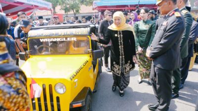 Konvoi Kendaraan Listrik Siswa SMK Meriahkan Peringatan Hardiknas di Grahadi, Gubernur Khofifah Puji Kreativitas Insan Vokasi Jatim Hasilkan Karya Inovatif dan Kompetitif