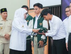 Khofifah Lepas 1.790 Murid Peserta Magang Kerja Luar Negeri dan Alumni sebagai Pekerja Migran dari SMK Tulungagung, Trenggalek dan Pacitan