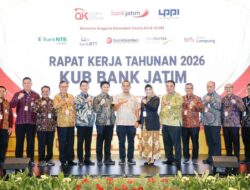 Wagub Emil Paparkan Keunggulan Ekonomi Jatim sebagai Gerbang Baru Nusantara, KUB Bank Jatim Didorong Jadi Role Model Penguatan Perbankan