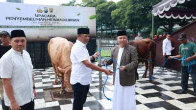 Idul Adha 1447 H Polda Jatim Salurkan Ratusan Hewan Kurban untuk Masyarakat