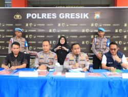 Polres Gresik Bongkar Jaringan Narkoba Amankan 2 Tersangka Pengedar dan 209 Gram Sabu