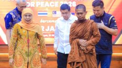Peringatan Hari Raya Waisak 2570 BE/2026, Khofifah Ajak Masyarakat  Menguatkan Persaudaraan Menjaga Perdamaian Dunia