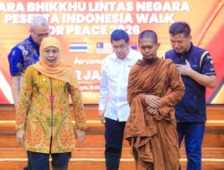 Peringatan Hari Raya Waisak 2570 BE/2026, Khofifah Ajak Masyarakat  Menguatkan Persaudaraan Menjaga Perdamaian Dunia