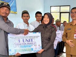 untuk Tingkatkan Produksi Pemkab Bojonegoro Salurkan Bantuan Alsintan Bagi Petani