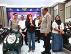 Polda Jatim Kembalikan Motor Korban Curanmor dan Begal Tanpa Biaya
