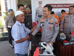 Kapolres Pasuruan Kembalikan Motor Curian kepada Korban, Tangis Haru Warnai Penyerahan Motor