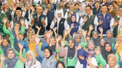 Khofifah Salurkan Bantuan Sosial Senilai Rp32,16 Miliar untuk Warga Ngawi Dorong Kemandirian Ekonomi Desa