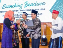 Khofifah Luncurkan Beasiswa LPPD Jatim 2026, Buka Akses Santri ke Program STEM hingga Al-Azhar Mesir untuk Cetak SDM Unggul , Berkarakter dan Berdaya Saing Global