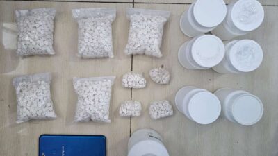 Polres Gresik Bongkar Jaringan Narkoba Antarwilayah, Lima Tersangka Pengedar Pil Koplo dan Sabu Diamankan